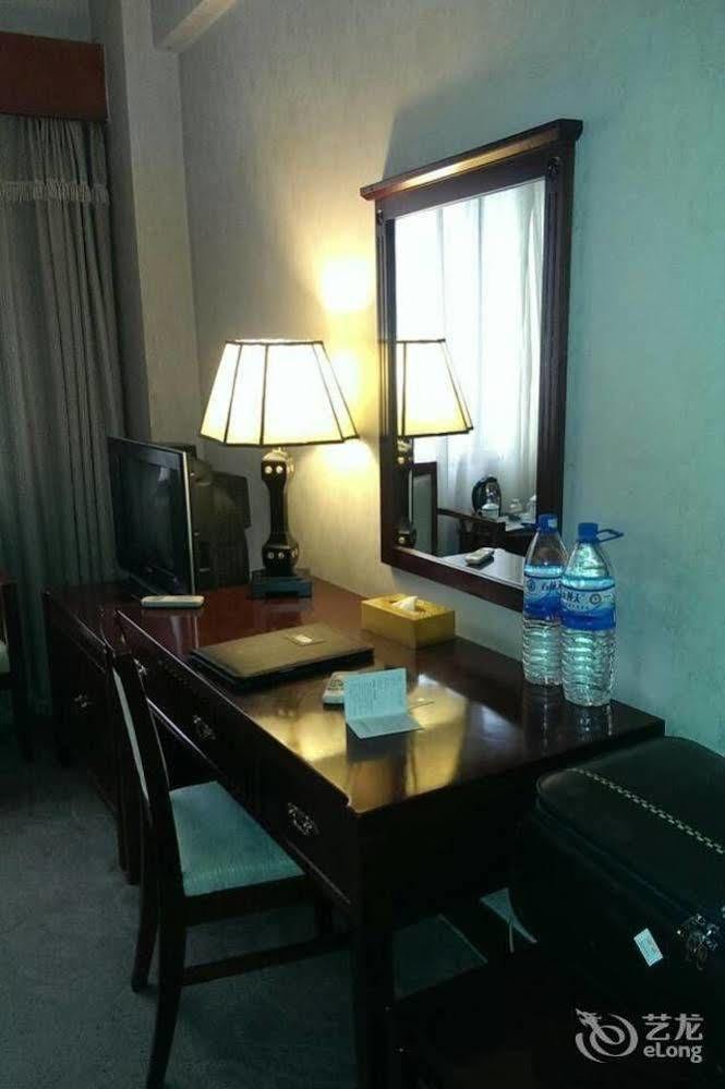 Landmark Otel Kunming Dış mekan fotoğraf