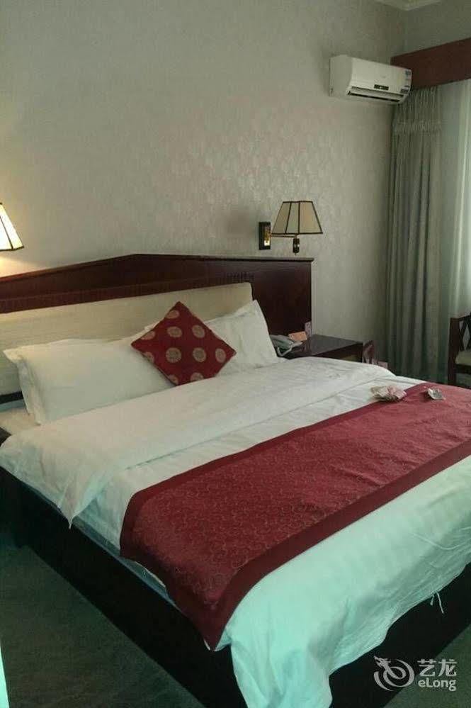 Landmark Otel Kunming Dış mekan fotoğraf